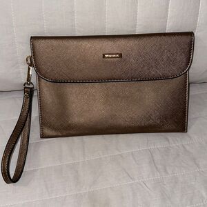 Elim & Paul Taupe Gold Tone Metallic Envelope Clutch Wristlet